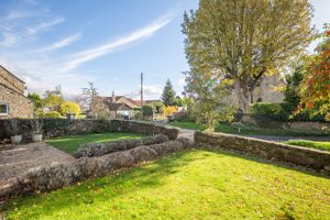 Front gardens- click for photo gallery